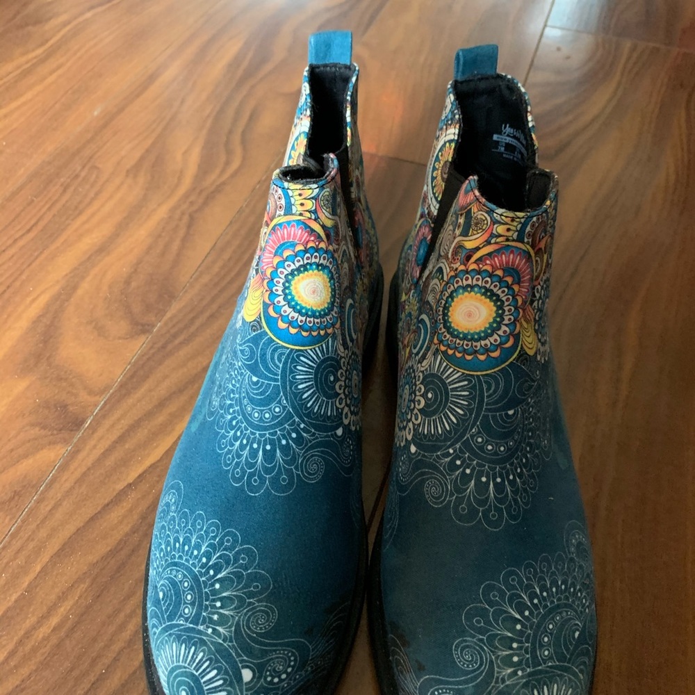 Cute boots - Picture 3 of 3